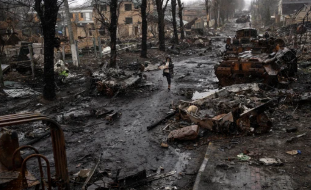 ucraina distruzione strada